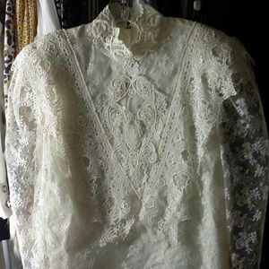 VTG VICTORIAN lace top blouse ( off white )